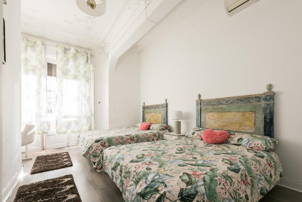M&F 7 Rooms/7 Bathrooms Over Gran Via 马德里 外观 照片