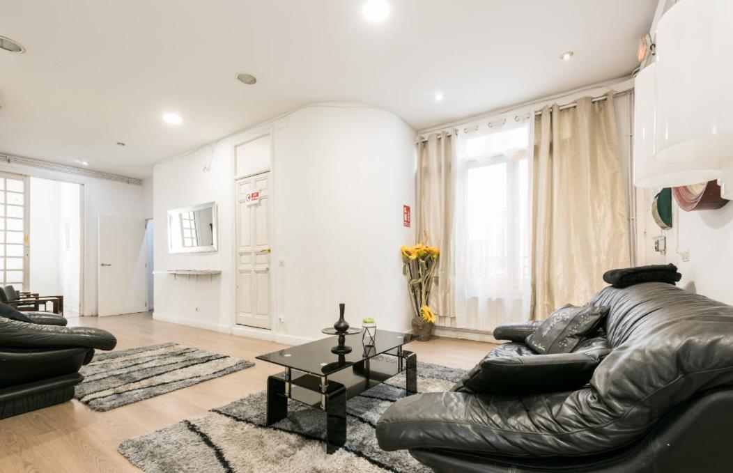 M&F 7 Rooms/7 Bathrooms Over Gran Via 马德里 外观 照片