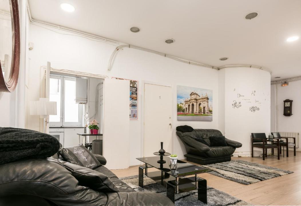 M&F 7 Rooms/7 Bathrooms Over Gran Via 马德里 外观 照片