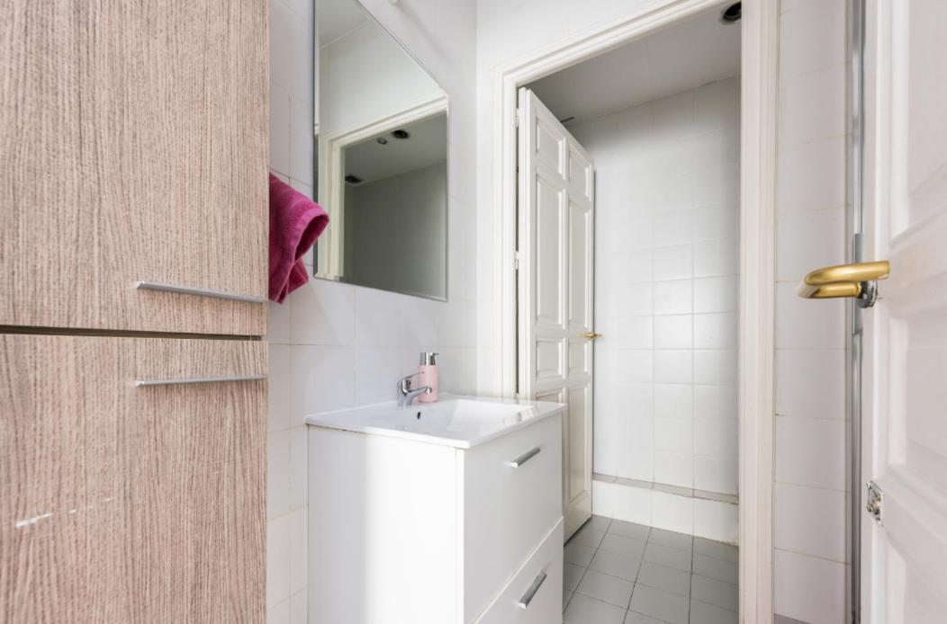 M&F 7 Rooms/7 Bathrooms Over Gran Via 马德里 外观 照片