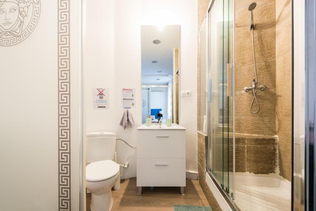 M&F 7 Rooms/7 Bathrooms Over Gran Via 马德里 外观 照片