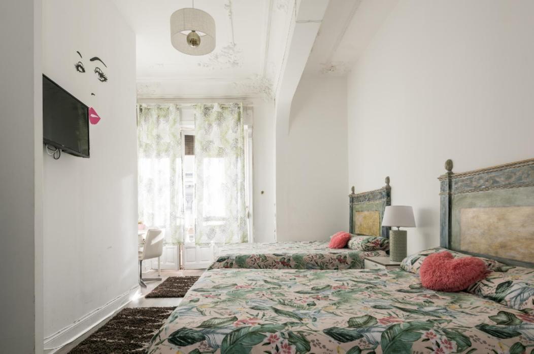 M&F 7 Rooms/7 Bathrooms Over Gran Via 马德里 外观 照片